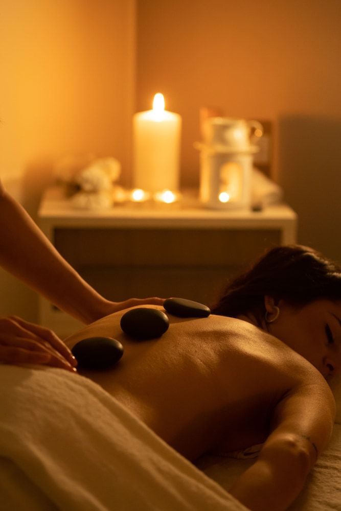 hot stone massage therapy RMT